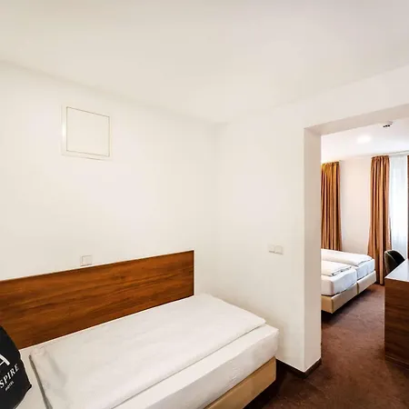 Stadthotel Hotel 3*