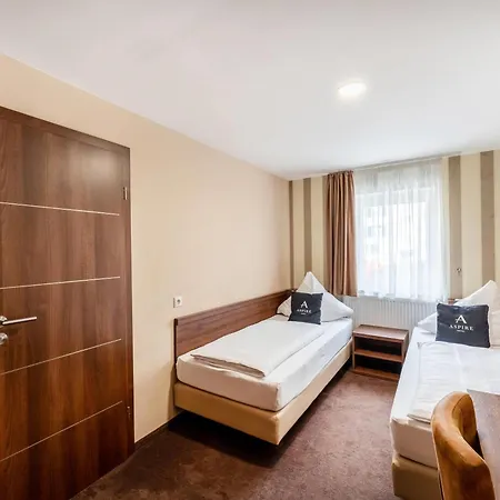 酒店 Aspire Castillo Reutlingen, Trademark Collection By Wyndham 3*