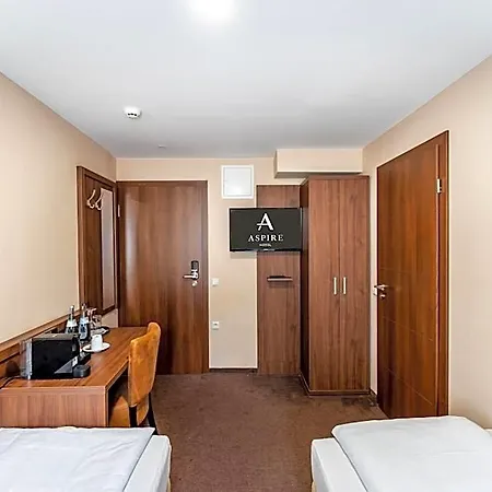 Hotel Aspire Castillo Reutlingen, Trademark Collection By Wyndham 3*