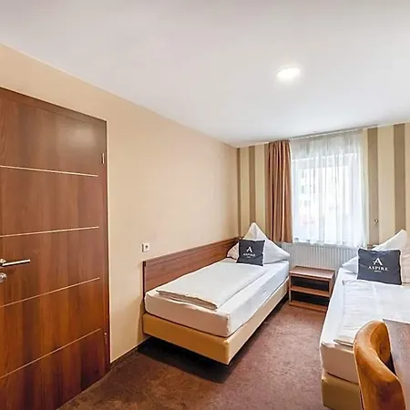 Hotel Aspire Castillo Reutlingen, Trademark Collection By Wyndham 3*